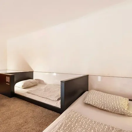 Adagio 1.0 Oktogon Hostel