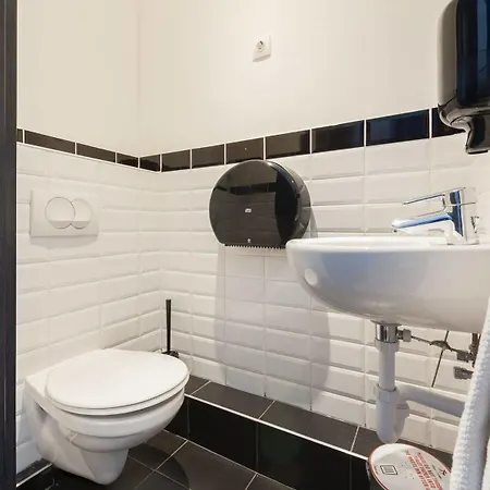 Adagio 1.0 Oktogon Hostel Boedapest