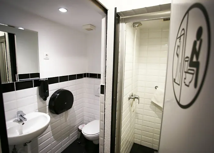 Adagio 1.0 Oktogon Hostel Budapesta