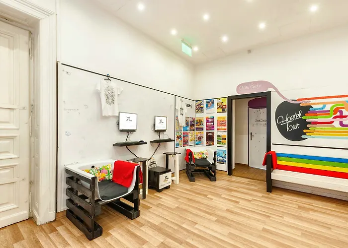 Adagio 1.0 Oktogon Hostel *