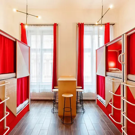 Adagio 1.0 Oktogon Auberge de jeunesse