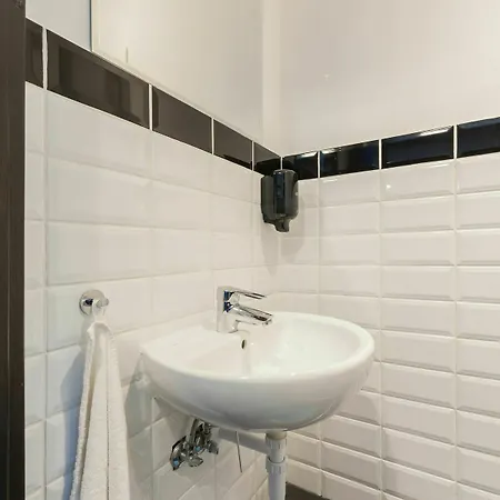 Adagio 1.0 Oktogon *